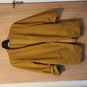 3/4 sleeve blazer, size med